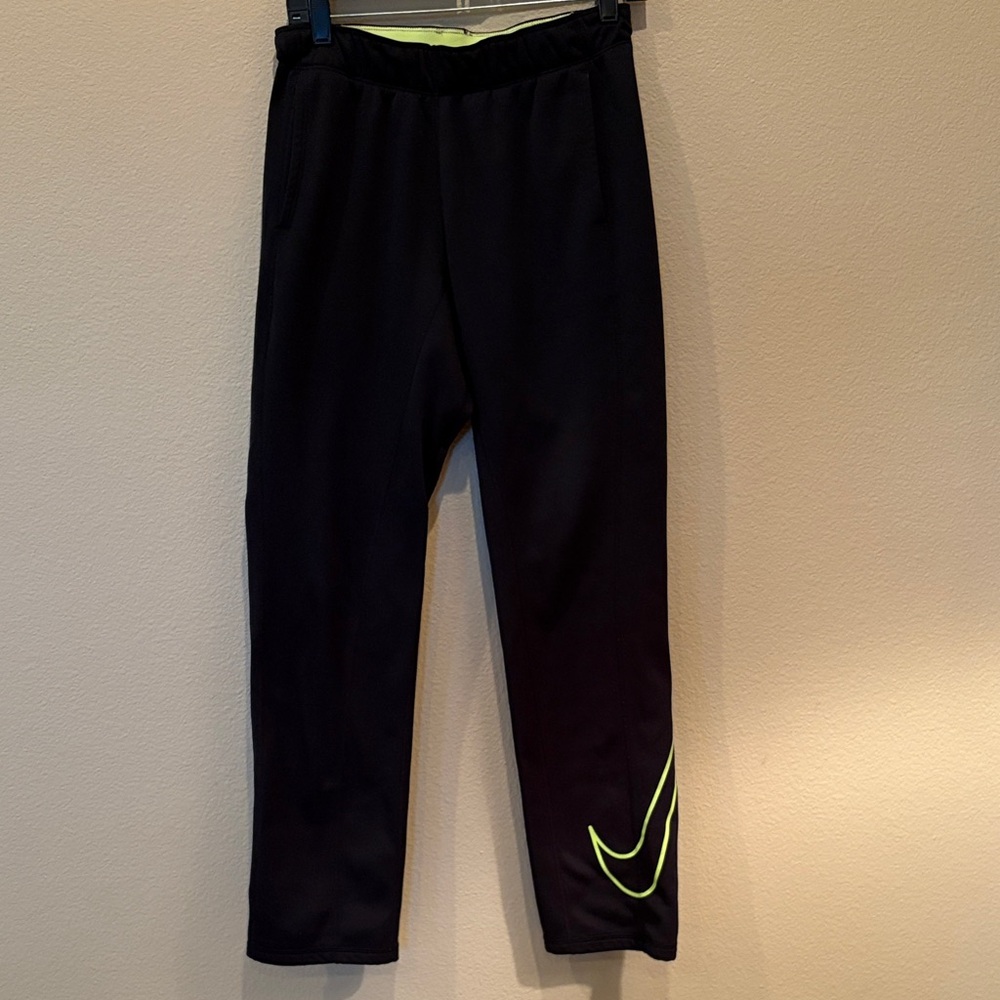 Nike Therma-Fit Pants Black, Yellow Swoosh. Zippered leg bottom, Size S